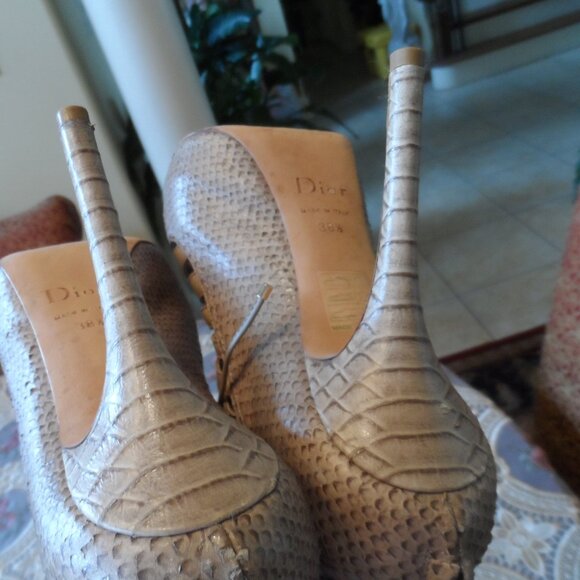 Christian Dior Beige Snake Embosed Lace Up Ankle Boots Size 38 1/2B - Picture 14 of 16